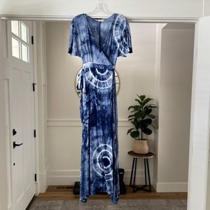 Tie-Dye Flutter Sleeve Maxi Dress